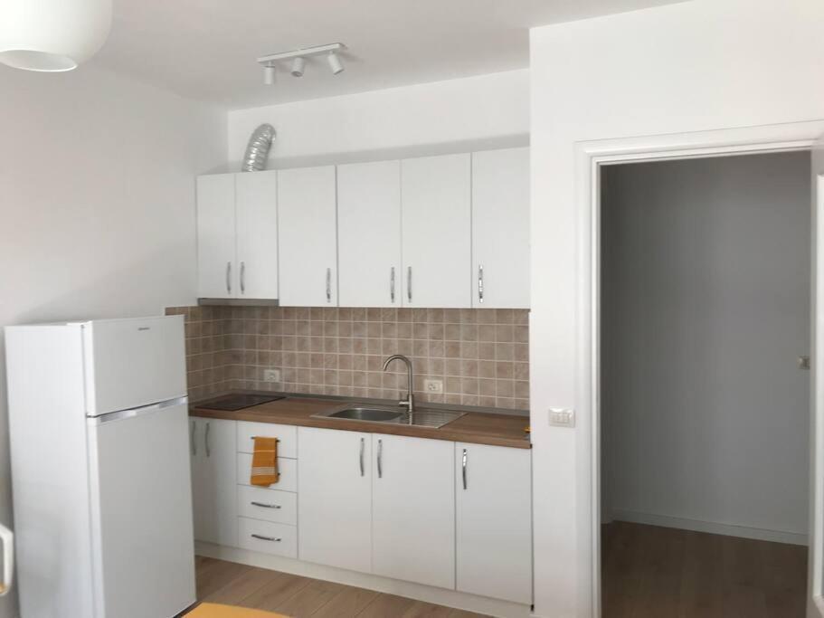 Apartamento Near The Sea Golem  Exterior foto
